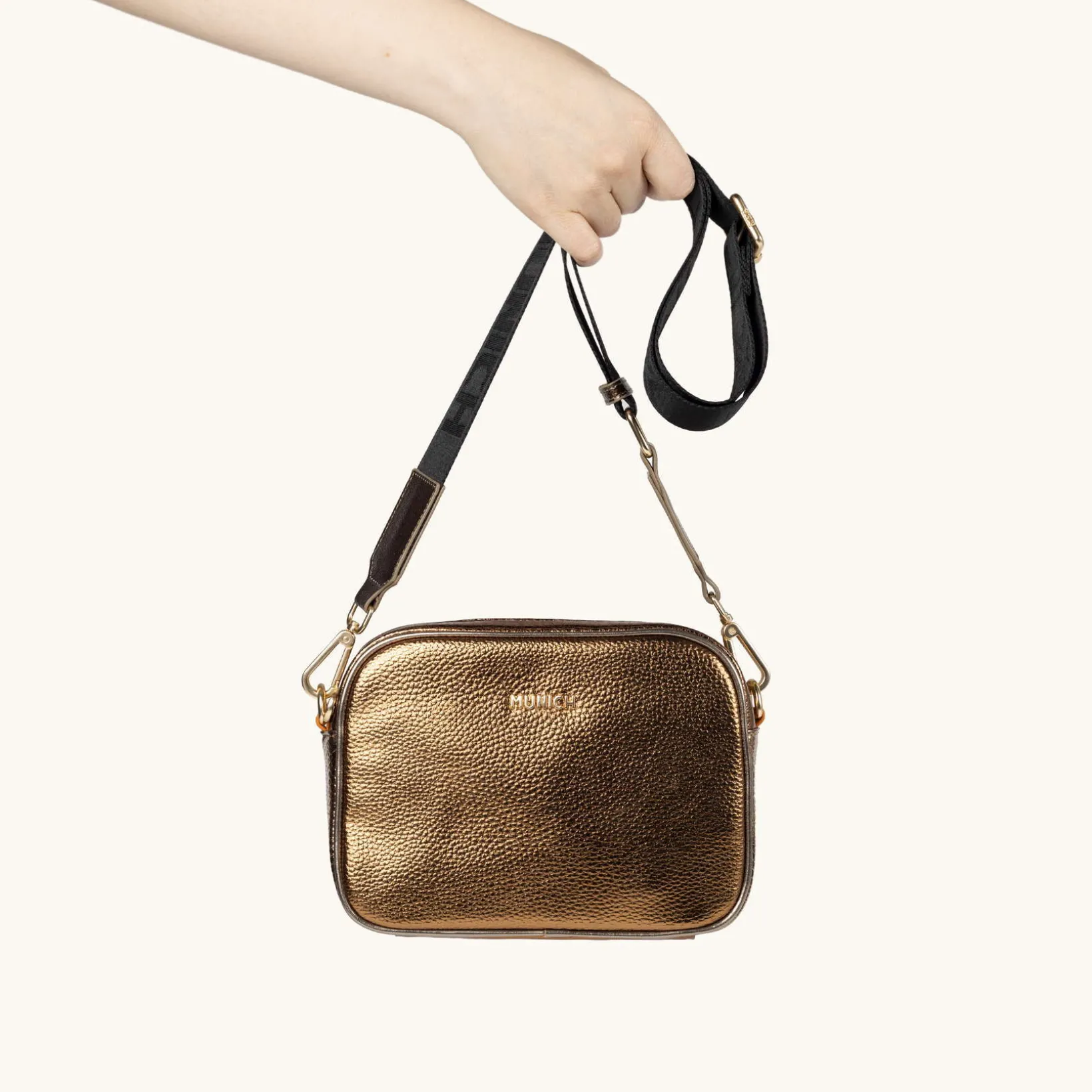 BLOCK FUN FW25 CROSSBODY CAMERA C/COOPER
