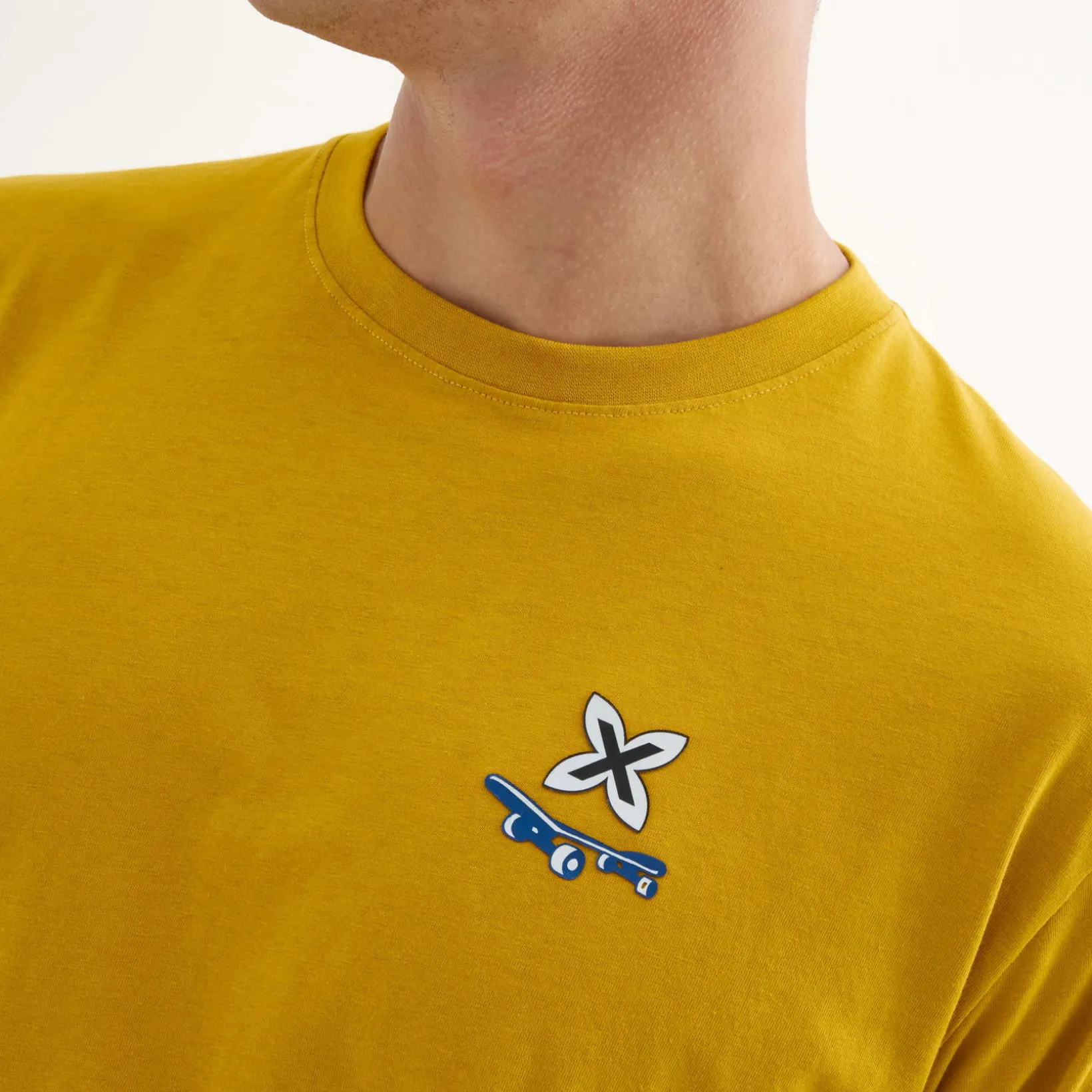 Camiseta MUNICH Anyone streetwear hombre de algodón orgánico mostaza