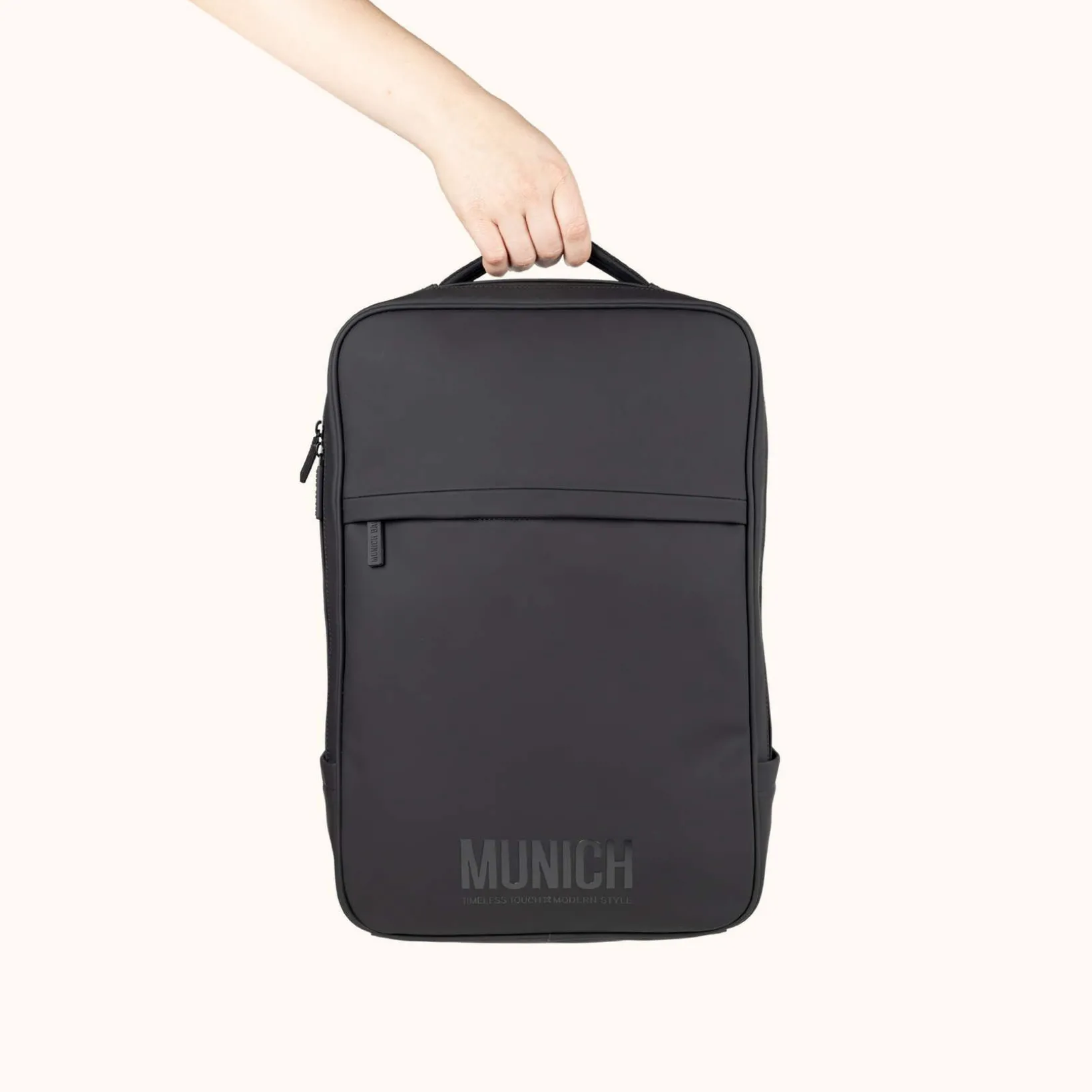 ESSENCE RECYCLED FW25 BACKPACK C/BLACK