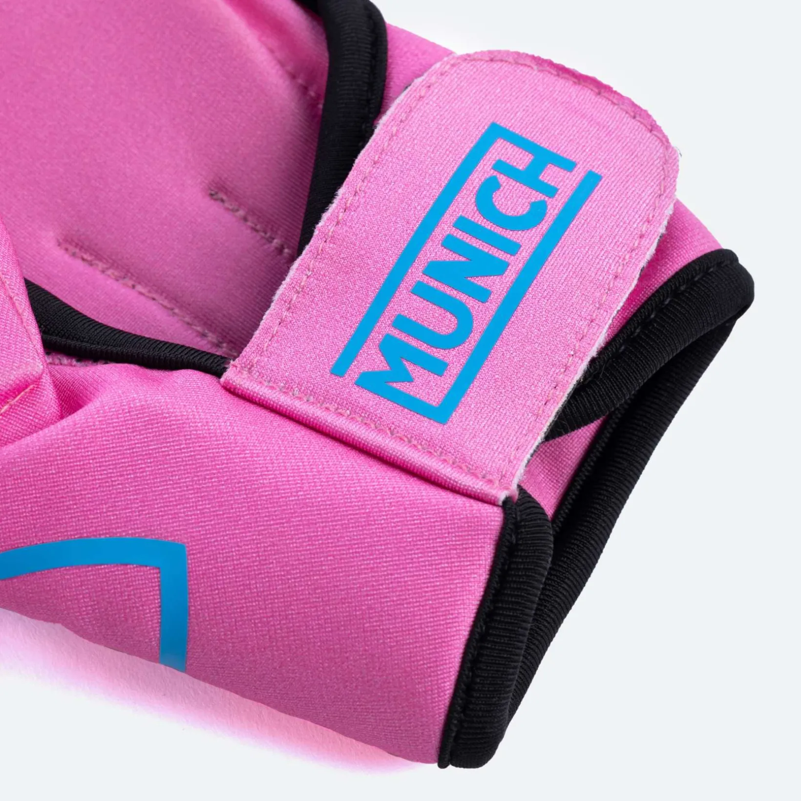 HOCKEY GLOVE 24