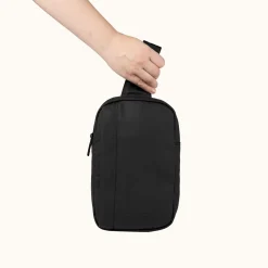 PEAK RECYCLED FW25 CROSSBODY BACKPACK C/BLACK
